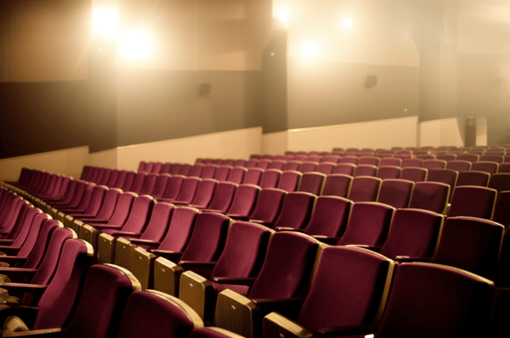 Автор виртуальных показов переносит fashion-трансляции в парижский театр